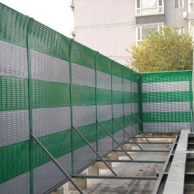 設(shè)備降噪聲屏障使用什么材質(zhì)？
