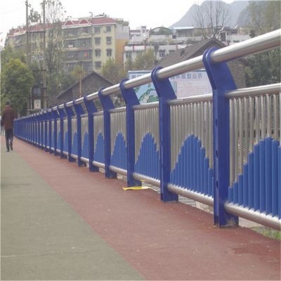 不銹鋼護(hù)欄